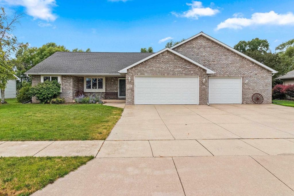 1901 SHERRY LANE, Kaukauna, WI 54130