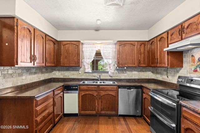 1950 Rosedale Drive, Las Cruces, NM 88005