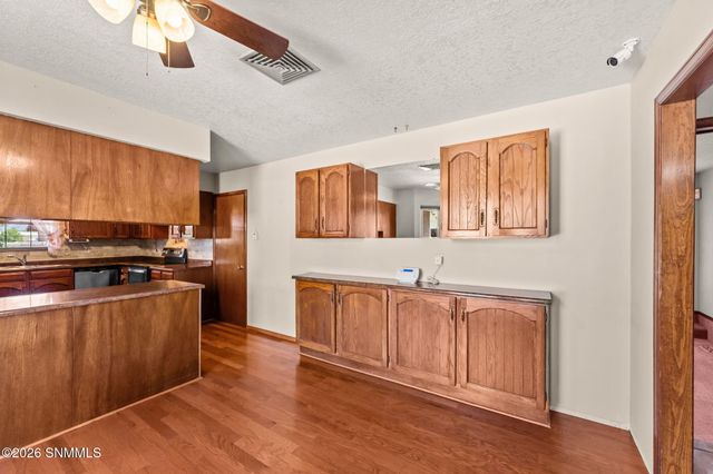 1950 Rosedale Drive, Las Cruces, NM 88005