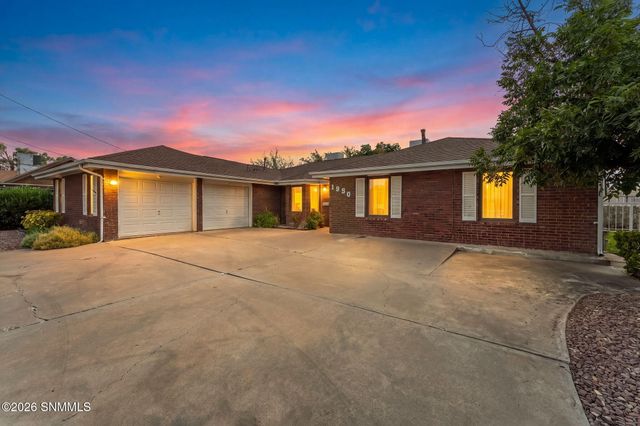 1950 Rosedale Drive, Las Cruces, NM 88005