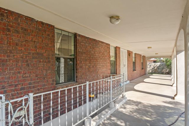 1950 Rosedale Drive, Las Cruces, NM 88005