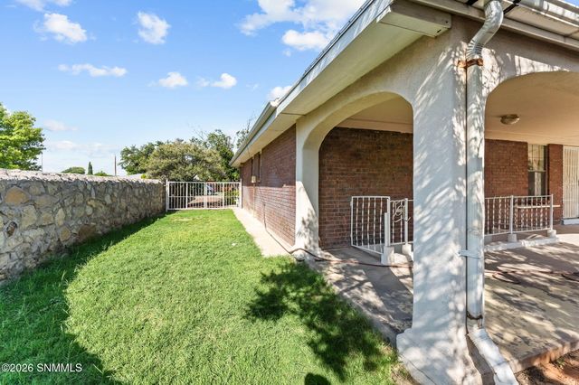 1950 Rosedale Drive, Las Cruces, NM 88005