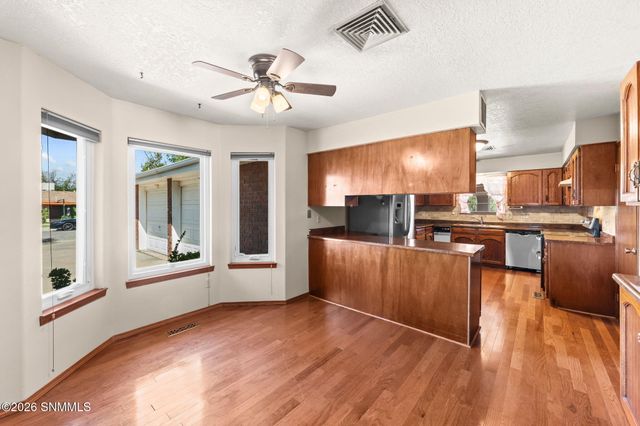 1950 Rosedale Drive, Las Cruces, NM 88005