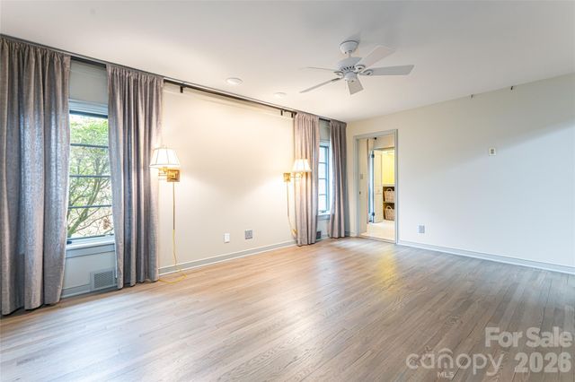 21 Pine Tree Circle, Asheville, NC 28804