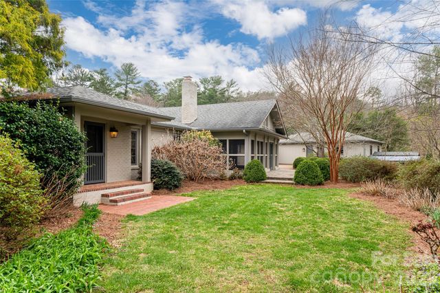 21 Pine Tree Circle, Asheville, NC 28804