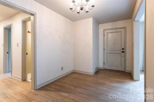 21 Pine Tree Circle, Asheville, NC 28804