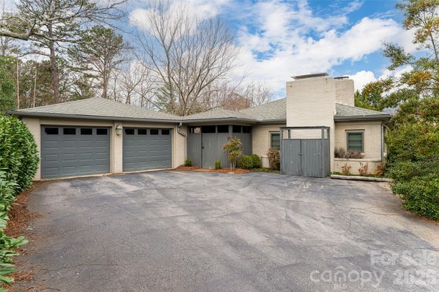 21 Pine Tree Circle, Asheville, NC 28804