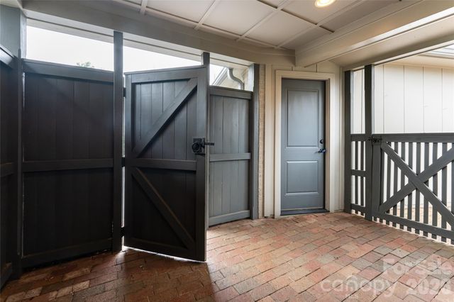 21 Pine Tree Circle, Asheville, NC 28804