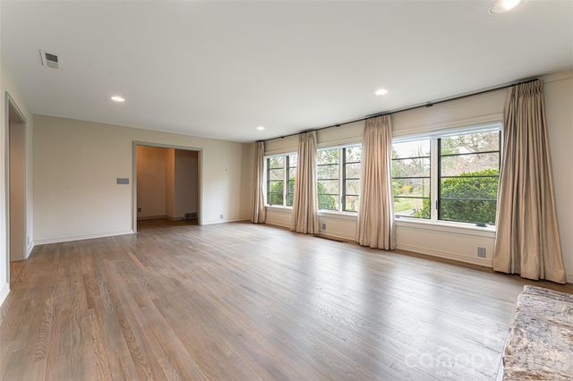 21 Pine Tree Circle, Asheville, NC 28804
