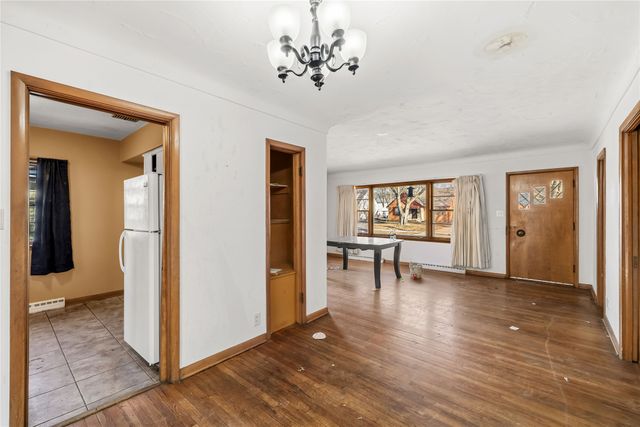 2814 48th Place, Des Moines, IA 50310