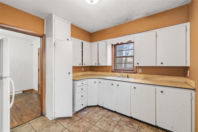 2814 48th Place, Des Moines, IA 50310