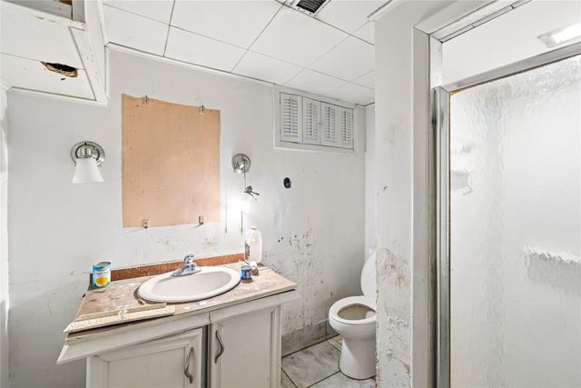 2814 48th Place, Des Moines, IA 50310