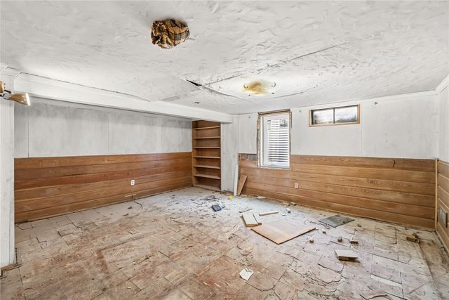 2814 48th Place, Des Moines, IA 50310