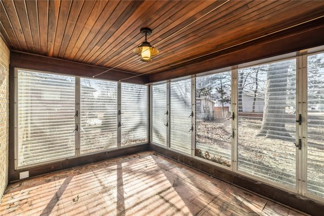 2814 48th Place, Des Moines, IA 50310