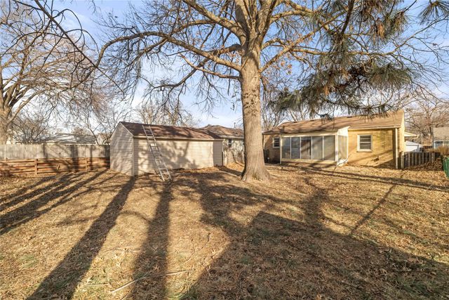 2814 48th Place, Des Moines, IA 50310