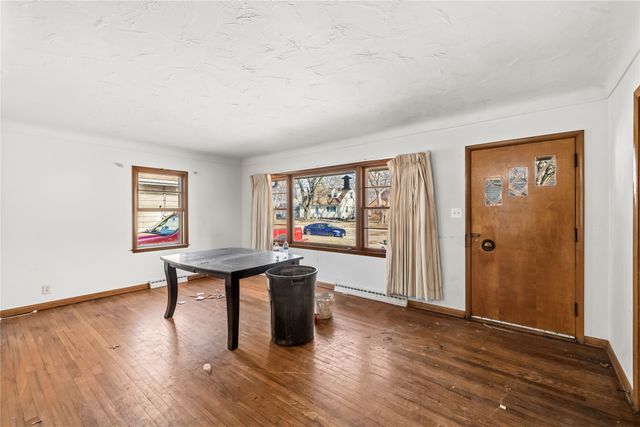 2814 48th Place, Des Moines, IA 50310