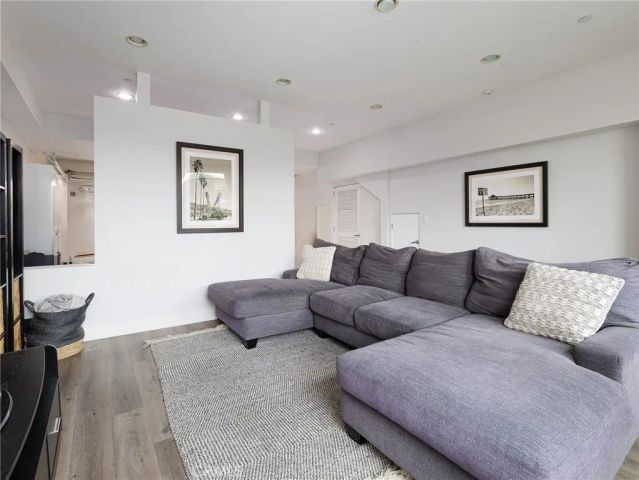 1225 E Grand Avenue B, El Segundo, CA 90245