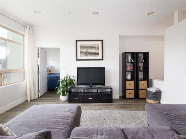 1225 E Grand Avenue B, El Segundo, CA 90245
