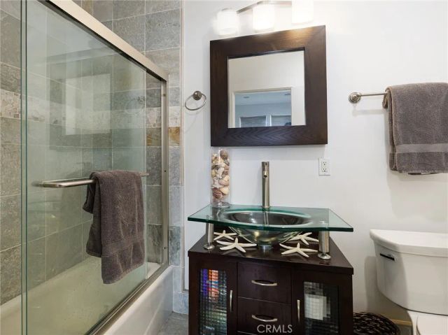1225 E Grand Avenue B, El Segundo, CA 90245
