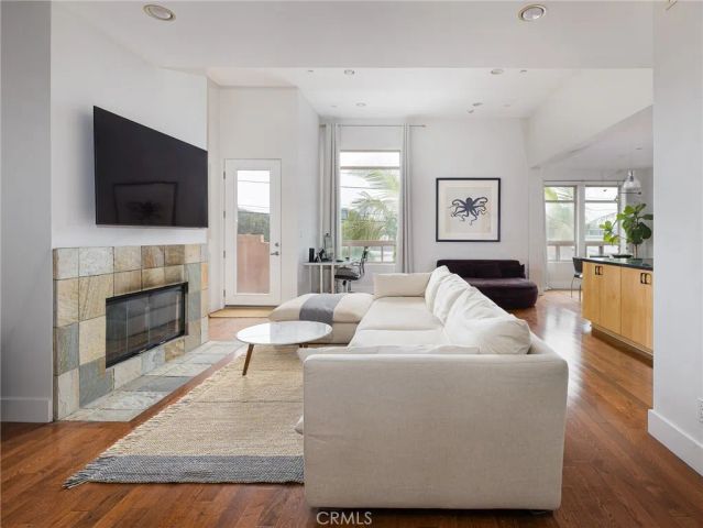 1225 E Grand Avenue B, El Segundo, CA 90245