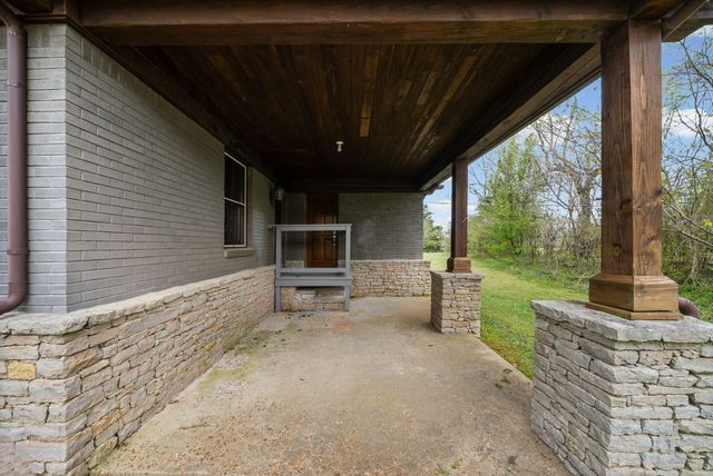 549 Swan Ave, Hohenwald, TN 38462