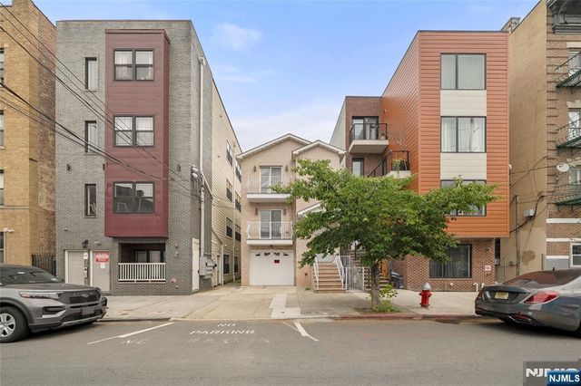 38 Vroom Street, Jersey City, NJ 07306