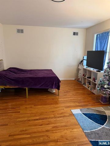 38 Vroom Street, Jersey City, NJ 07306