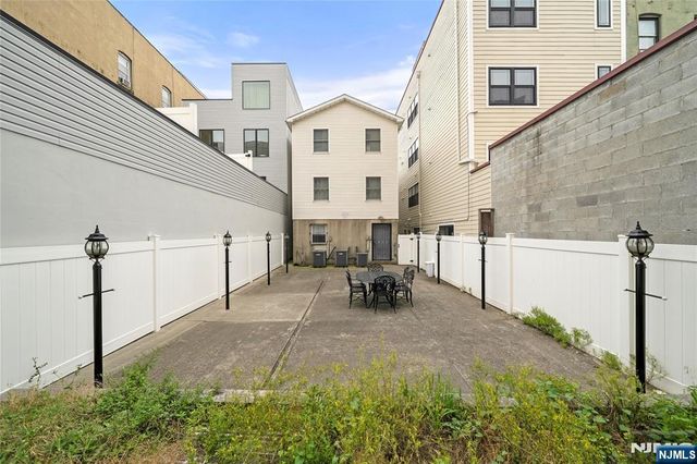 38 Vroom Street, Jersey City, NJ 07306