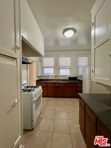 860 S Berendo Street, Los Angeles, CA 90005