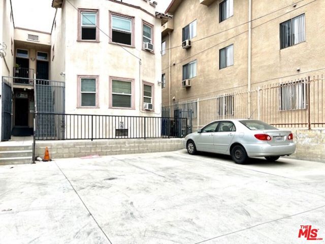 860 S Berendo Street, Los Angeles, CA 90005