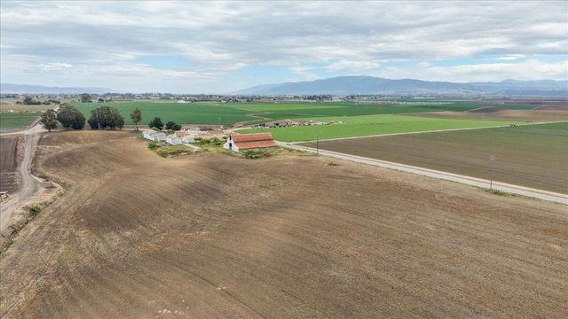 30 San Jon Road, Salinas, CA 93907