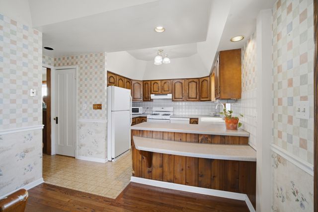 3831 N Octavia Avenue, Chicago, IL 60634