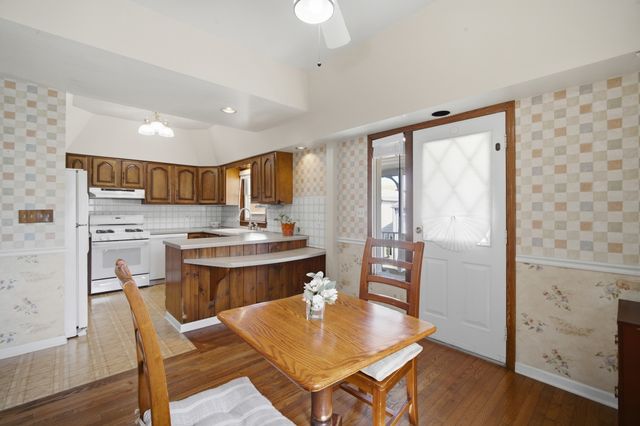 3831 N Octavia Avenue, Chicago, IL 60634