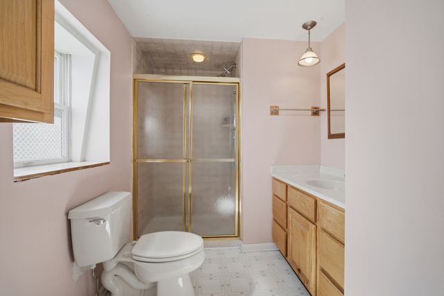 3831 N Octavia Avenue, Chicago, IL 60634