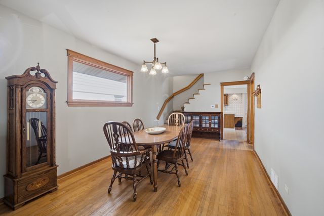 3831 N Octavia Avenue, Chicago, IL 60634