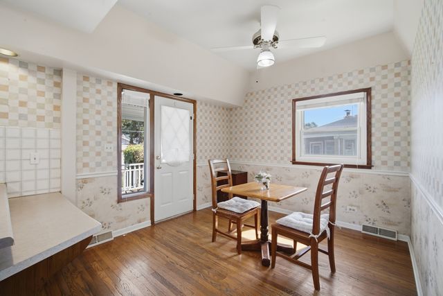 3831 N Octavia Avenue, Chicago, IL 60634