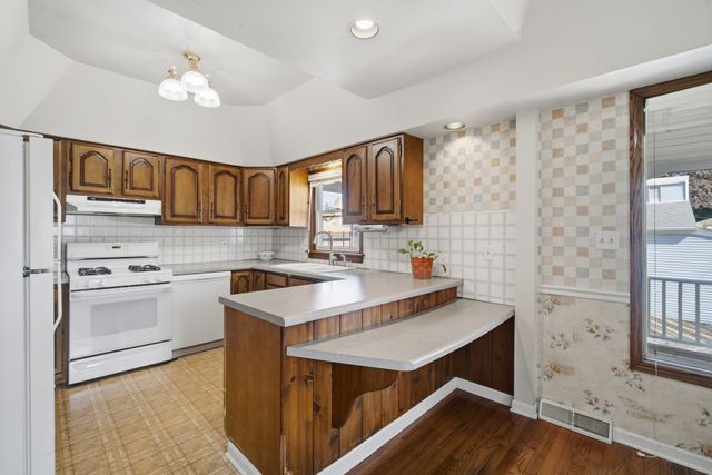 3831 N Octavia Avenue, Chicago, IL 60634