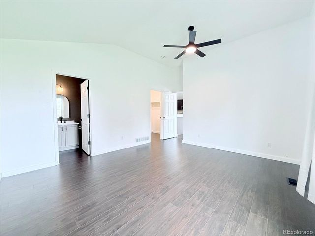 5910 S Valdai Way, Aurora, CO 80015