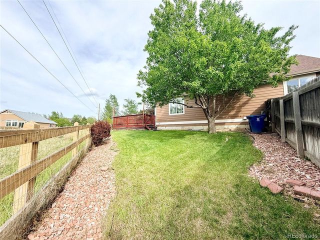 5910 S Valdai Way, Aurora, CO 80015