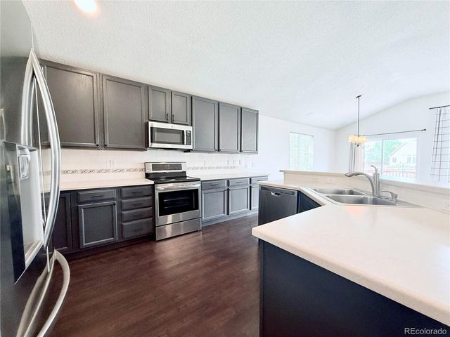 5910 S Valdai Way, Aurora, CO 80015