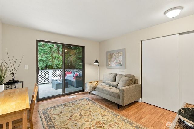 24849 13th Avenue S, Des Moines, WA 98198