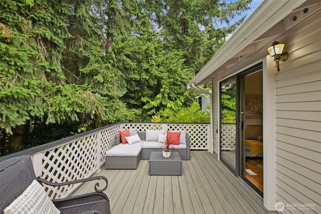 24849 13th Avenue S, Des Moines, WA 98198