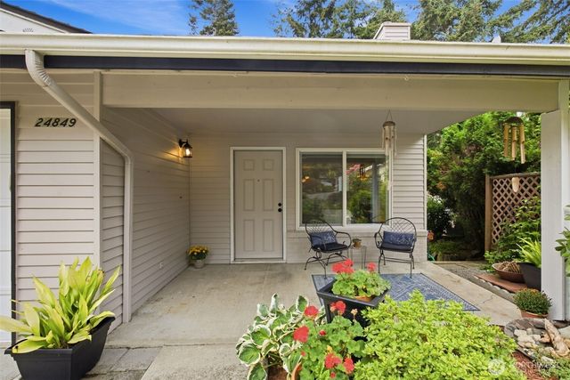 24849 13th Avenue S, Des Moines, WA 98198
