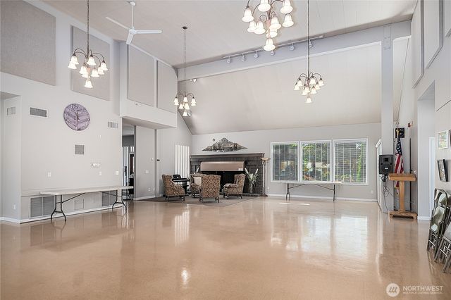 24849 13th Avenue S, Des Moines, WA 98198