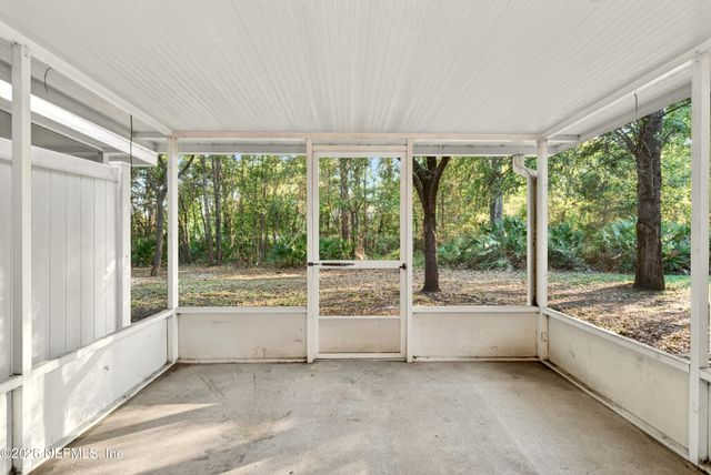 11816 LAKE BEND Circle, Jacksonville, FL 32218