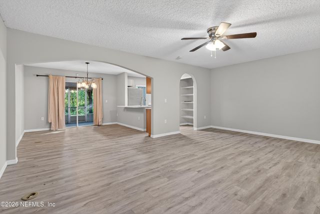 11816 LAKE BEND Circle, Jacksonville, FL 32218