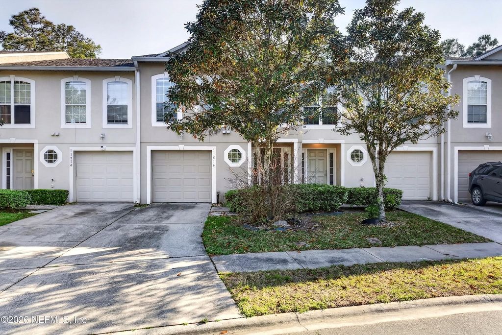 11816 LAKE BEND Circle, Jacksonville, FL 32218