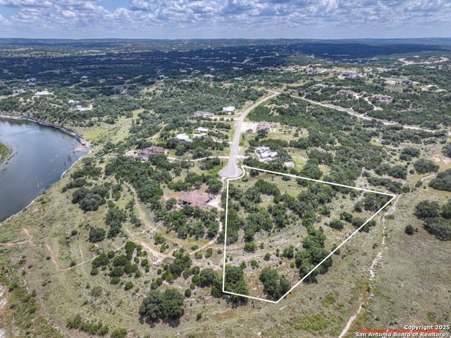1147 Mission, Canyon Lake, TX 78133