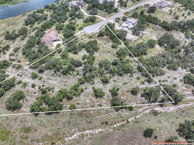 1147 Mission, Canyon Lake, TX 78133