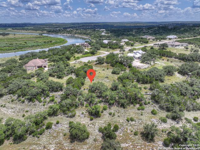 1147 Mission, Canyon Lake, TX 78133